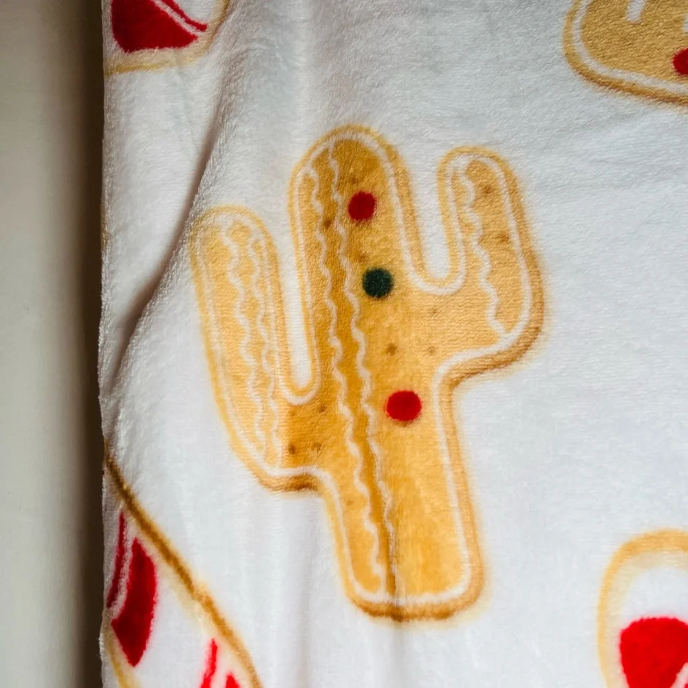 Country Western Gingerbread Cookies Christmas Throw Blanket + Cup w/Lid Cowgirl